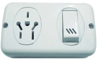 1 Int. 10 A. Y 1 Toma Mini Exterior